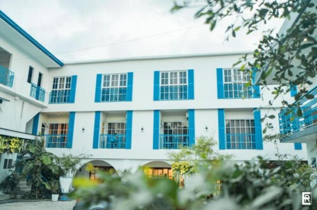 Bernese Resort Hotel Powered By Cocotel Ligao Bagian luar foto