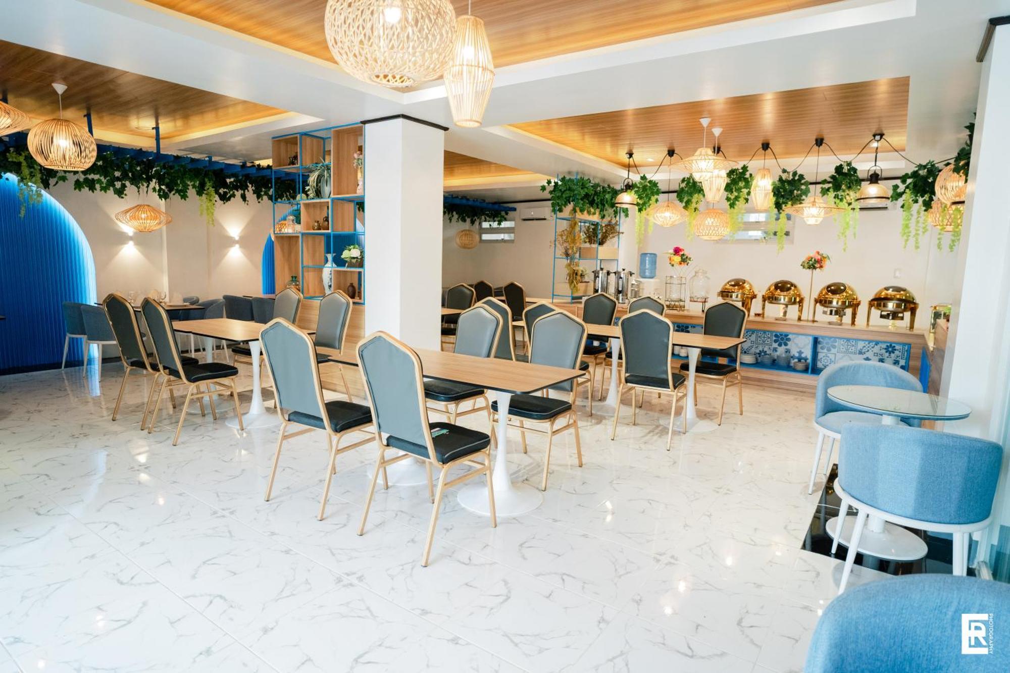 Bernese Resort Hotel Powered By Cocotel Ligao Bagian luar foto