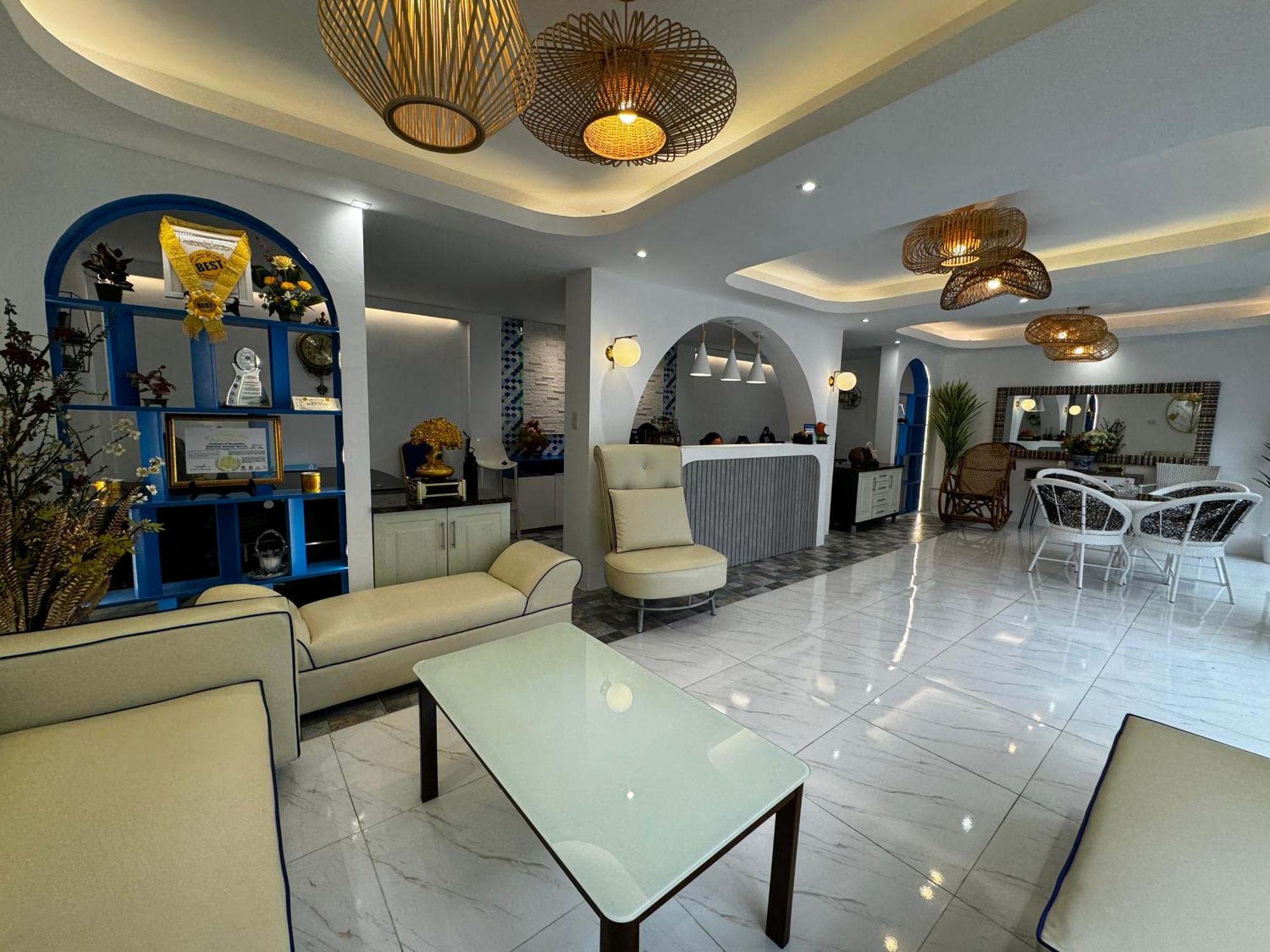 Bernese Resort Hotel Powered By Cocotel Ligao Bagian luar foto