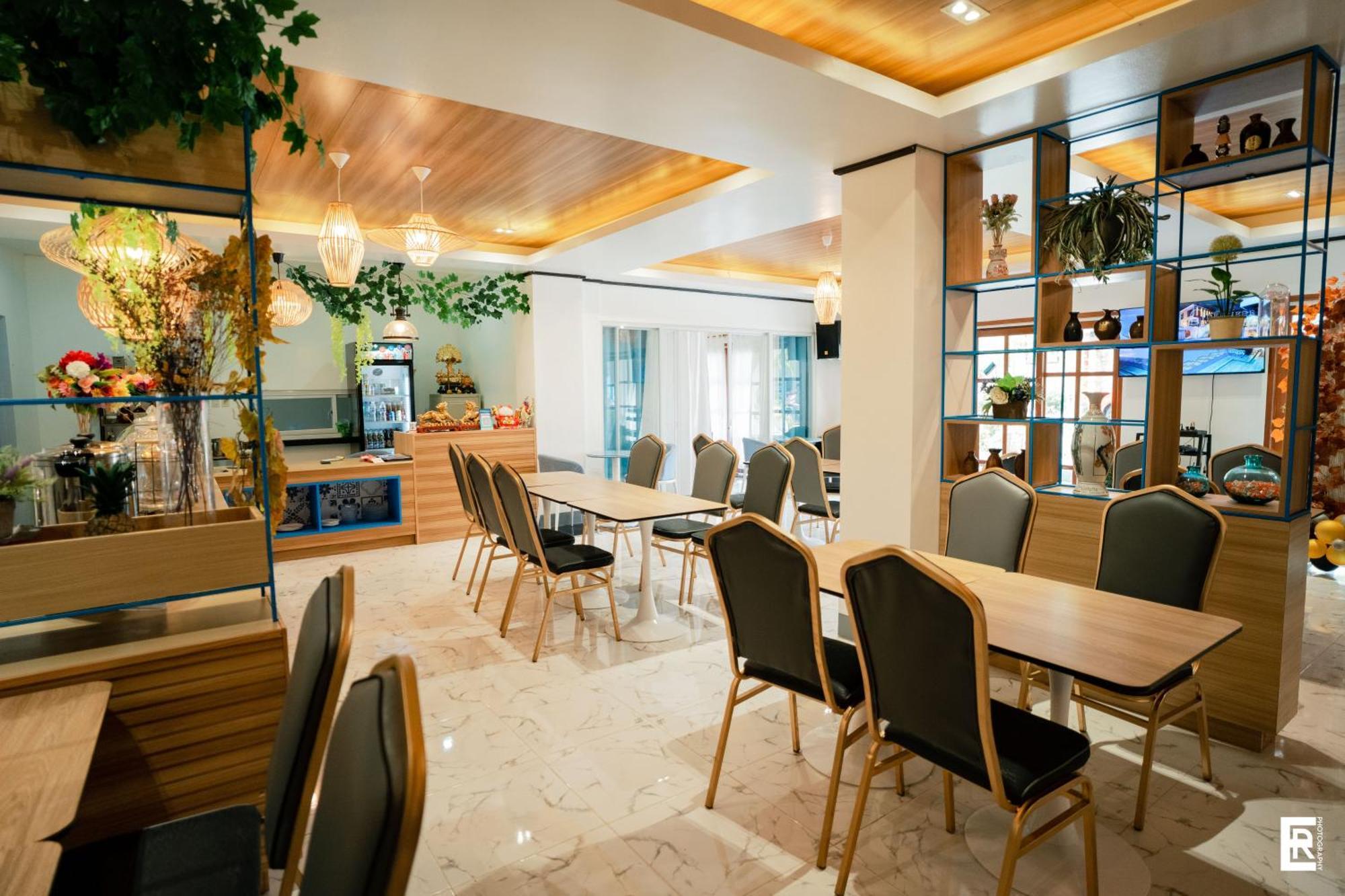Bernese Resort Hotel Powered By Cocotel Ligao Bagian luar foto