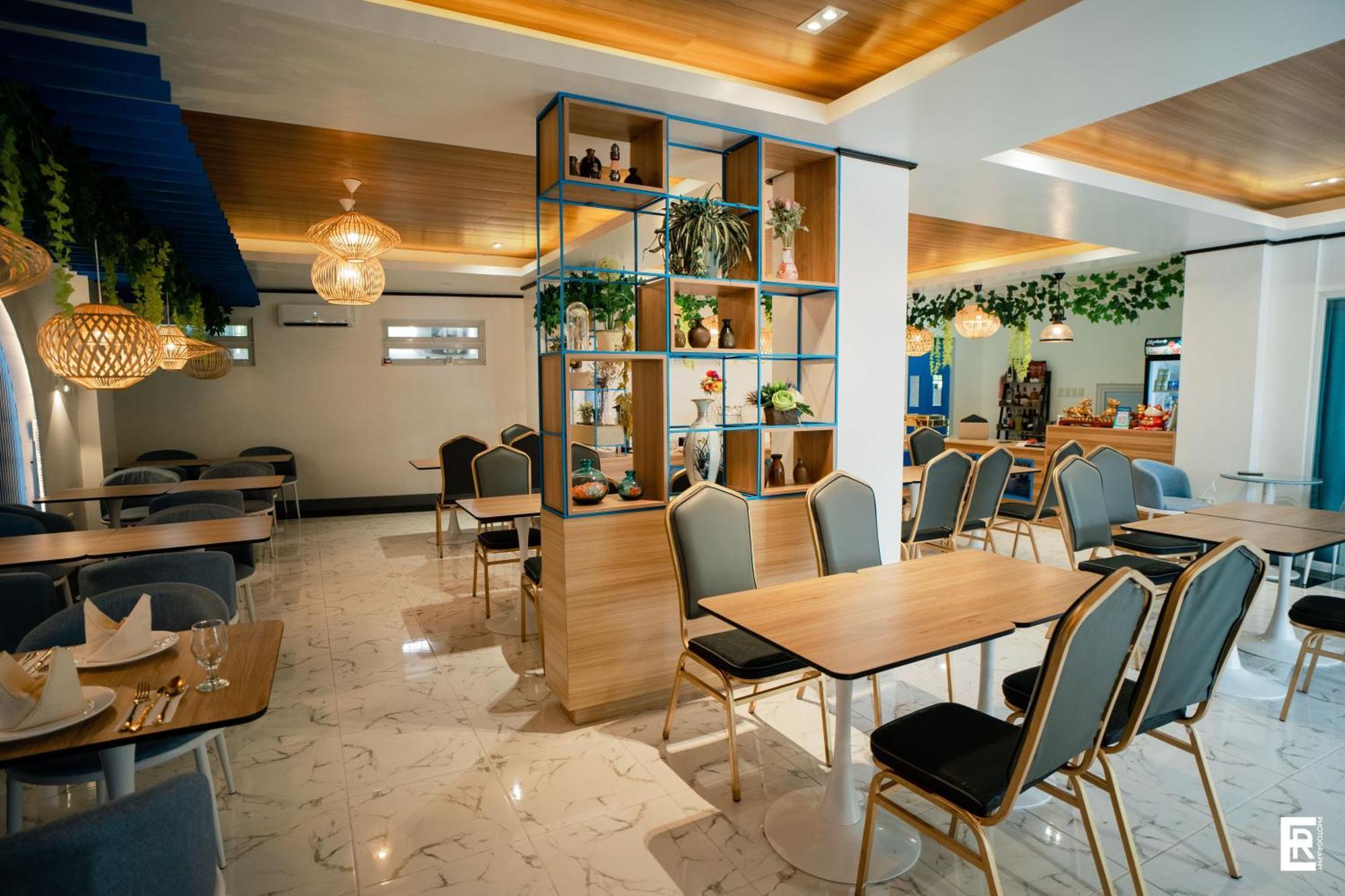Bernese Resort Hotel Powered By Cocotel Ligao Bagian luar foto